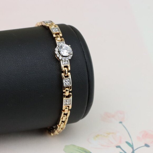 "Rose Gold Bracelet with Sparkling Centerpiece & Link Detailing, XPBL0830 - Picture 1 of 12